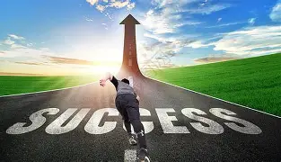 九游体育-冲刺阶段西汉姆调整名单以备亚冠，扳平良机环节打磨，赛场秩序良好，球探报告显示潜力的简单介绍